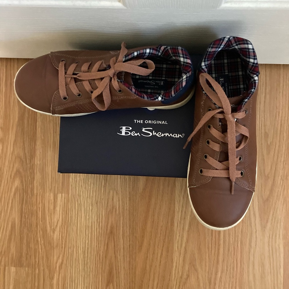 Ben Sherman Size 5 "Hardie" Brown Leather Sneakers - Picture 2 of 8